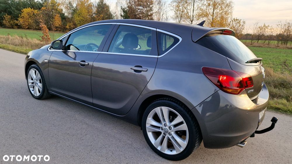 Opel Astra 1.4 Turbo Cosmo - 17