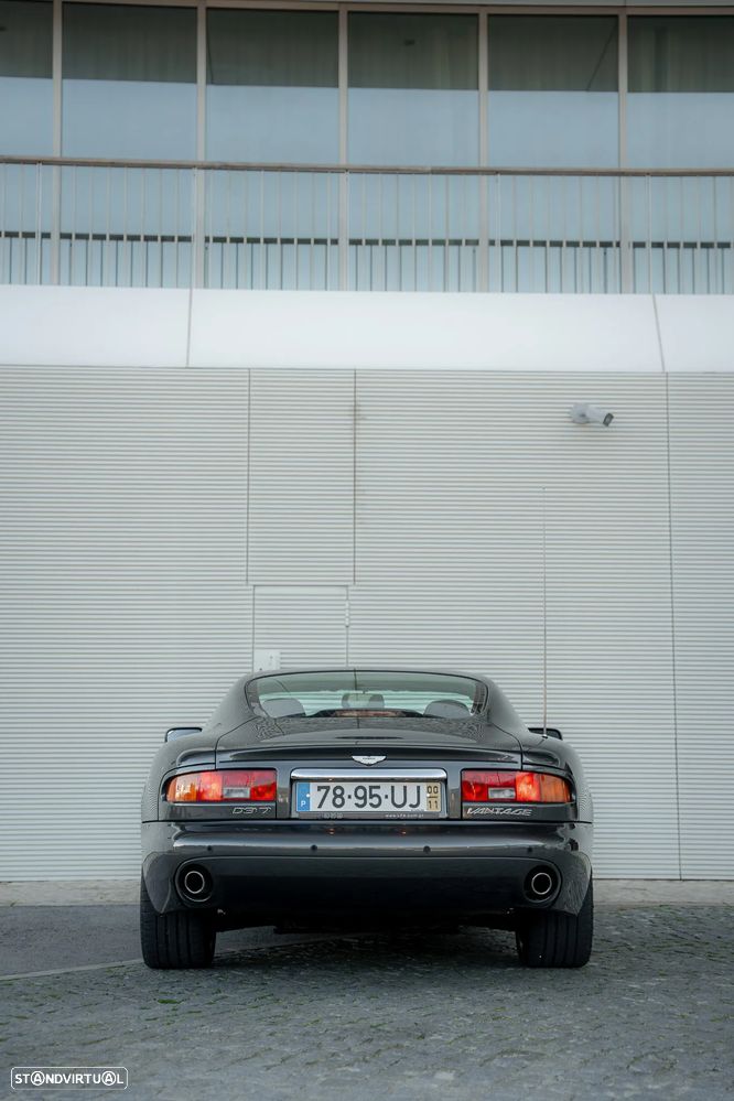 Aston Martin DB7 Vantage Coupé - 9