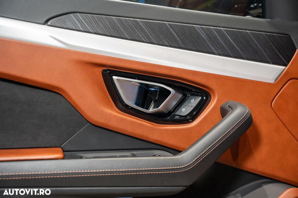 Lamborghini URUS - 27