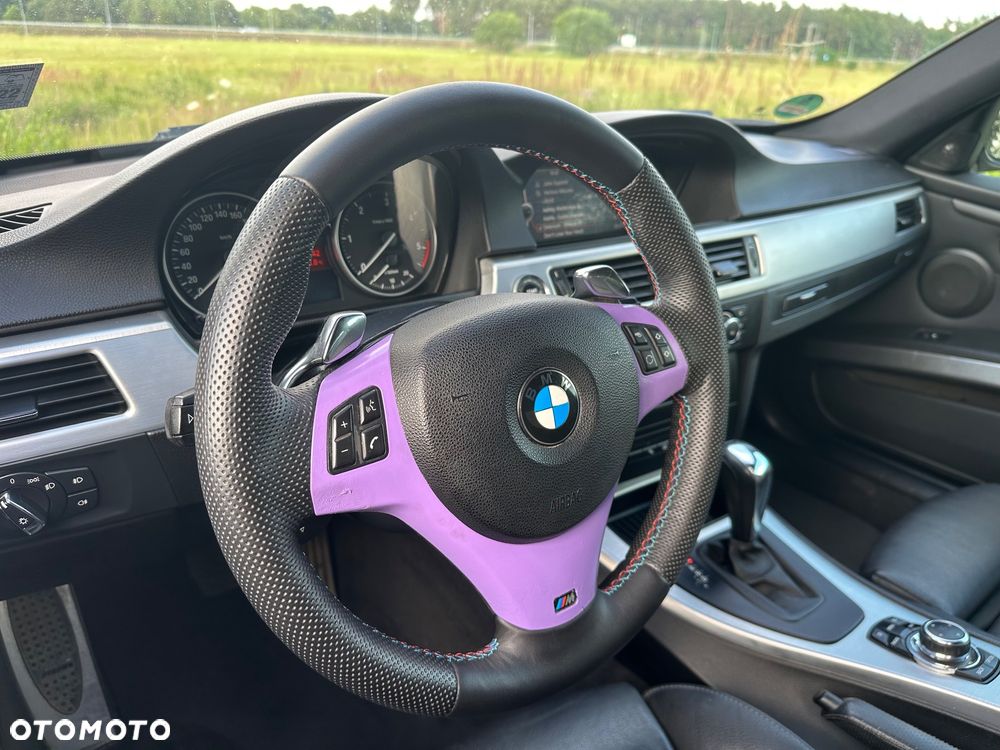 BMW Seria 3 330d xDrive M Sport Edition - 9