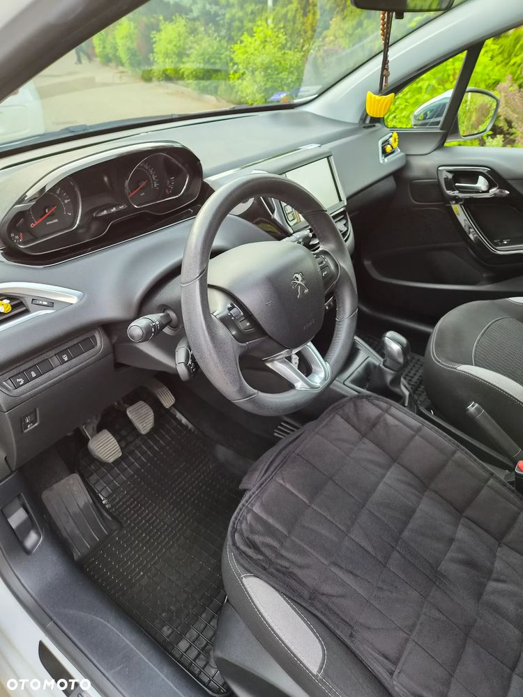 Peugeot 208 1.2 VTi Style - 5