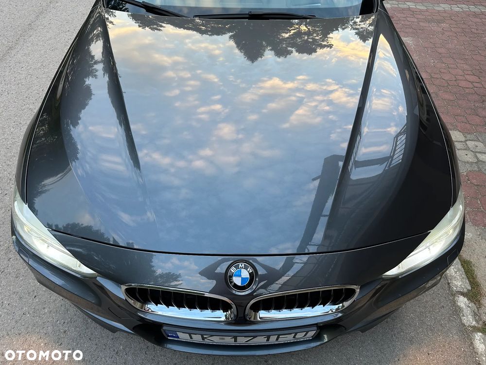 BMW Seria 3 325d M Sport - 17