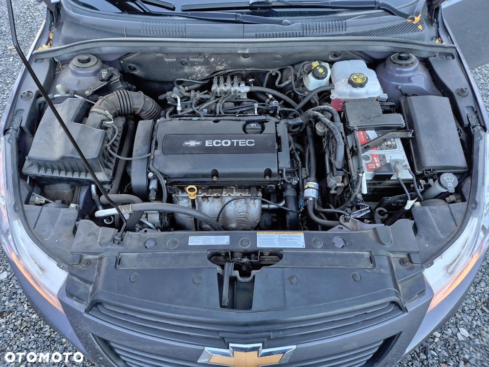 Chevrolet Cruze 1.8 LS+ - 11