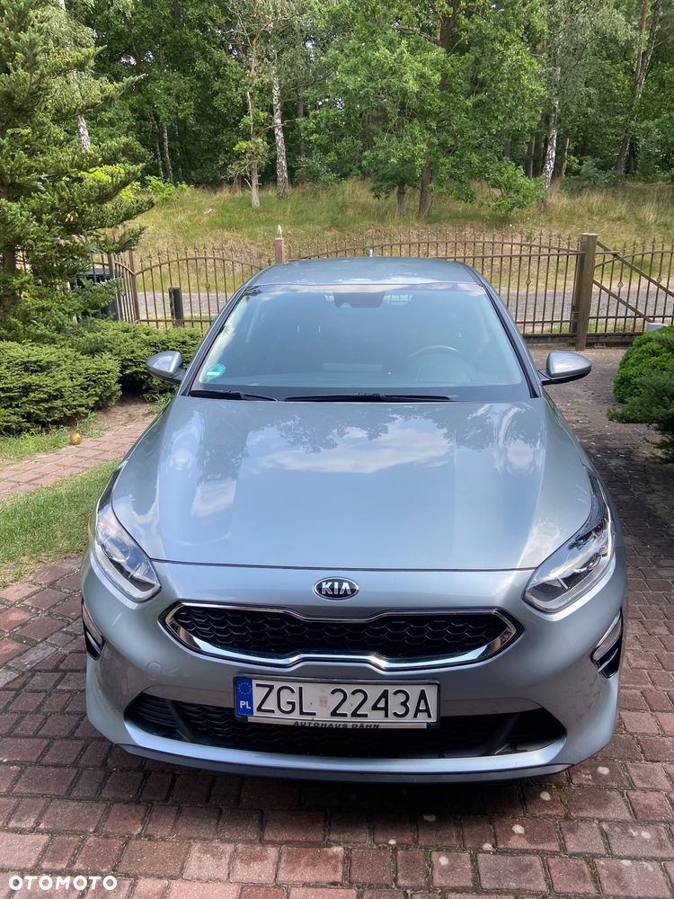 Kia Ceed 1.5 T-GDI DCT7 OPF Vision - 1