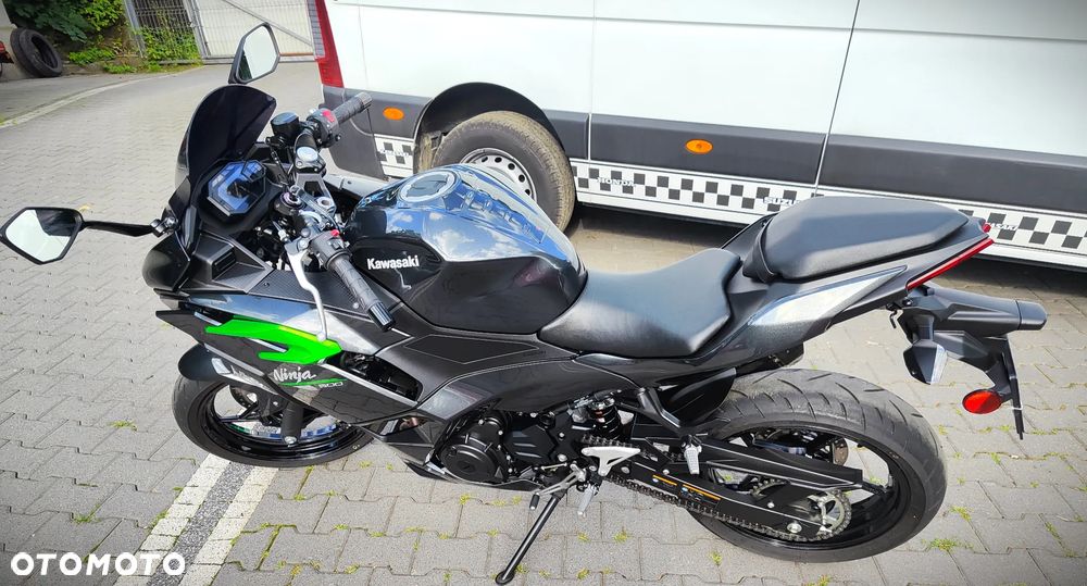 Kawasaki Ninja 500 - 4