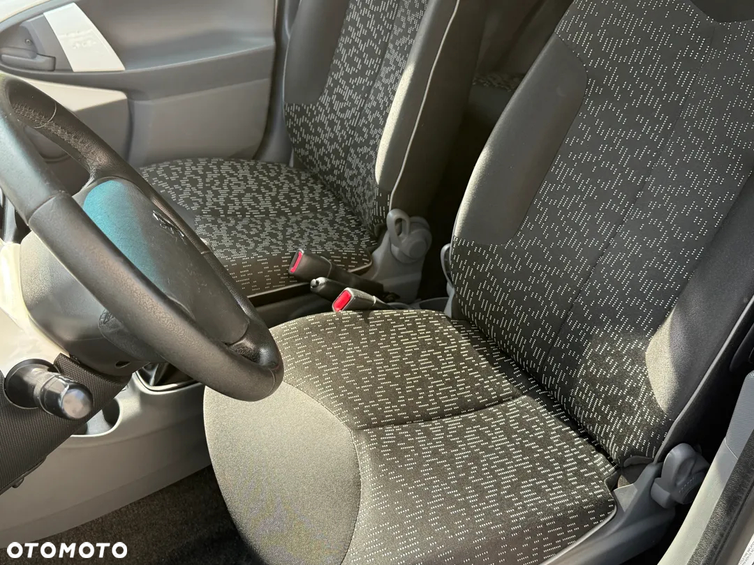 Peugeot 107 - 6