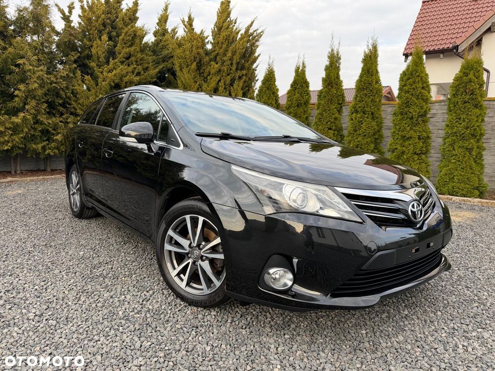 Toyota Avensis 1.8 Executive - 2