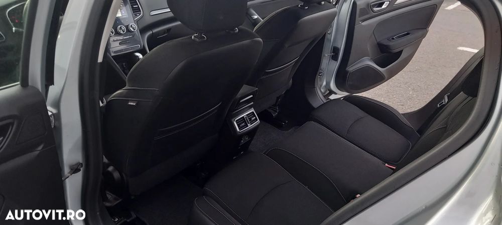Renault Megane - 11