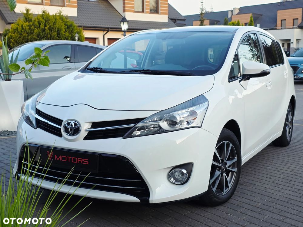 Toyota Verso 1.6 D-4D Premium - 25