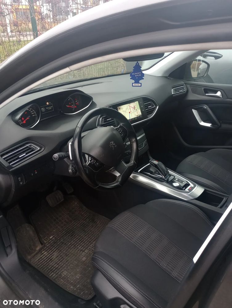 Peugeot 308 BlueHDi FAP 130 EAT8 Stop & Start Allure - 11