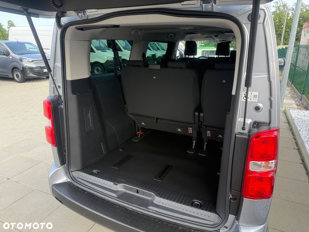 Peugeot Traveller 2.0 BlueHDi Long Business EAT8 - 9