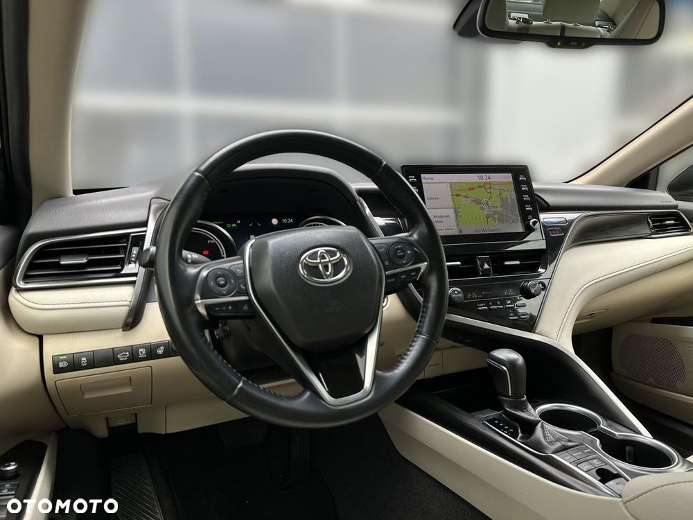 Toyota Camry - 14