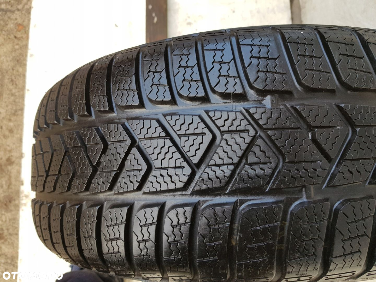 Pirelli SottoZero 3 215/55 R17 98V 7,1mm. - 4