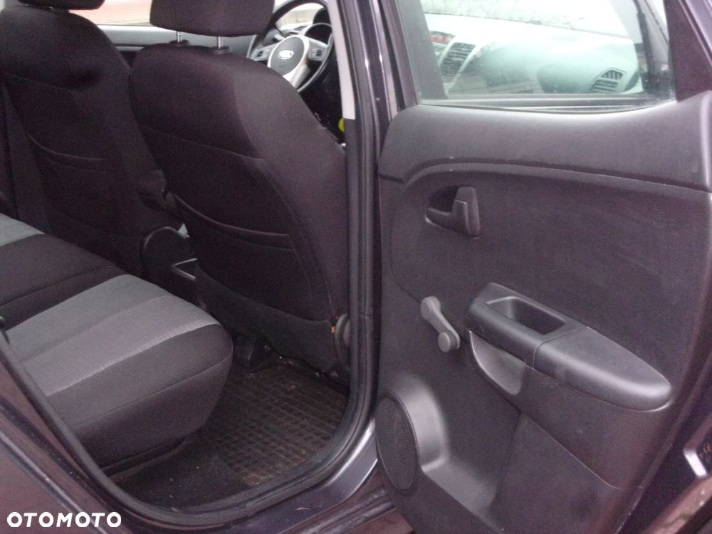 Kia Venga 1.4 S - 24