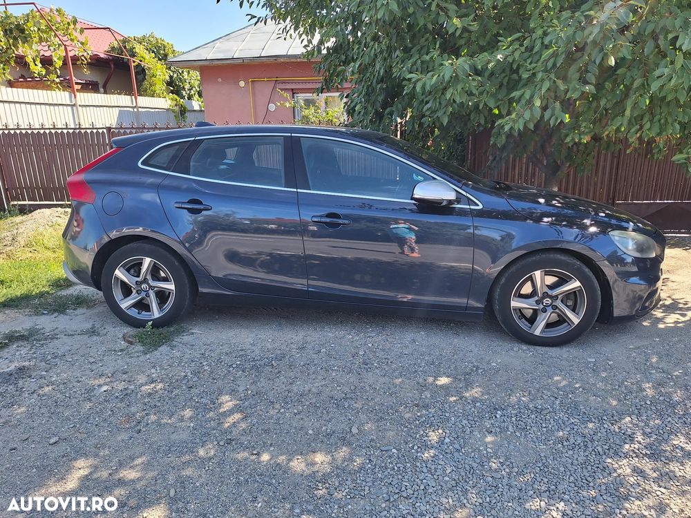 Volvo V40 D4 VEA R-Design - 1