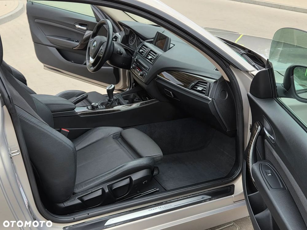 BMW Seria 2 220i Advantage - 21
