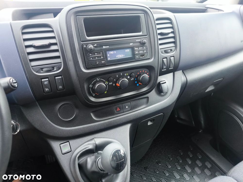 Opel Vivaro - 19