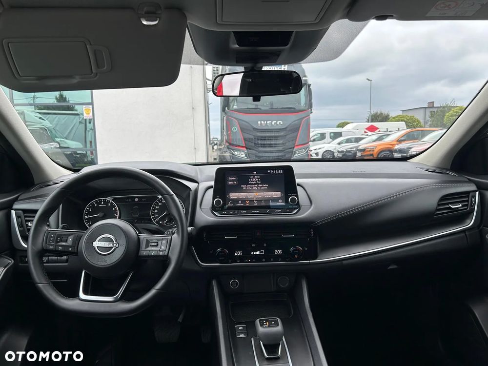 Nissan Qashqai 1.3 DIG-T mHEV N-Connecta Xtronic - 27