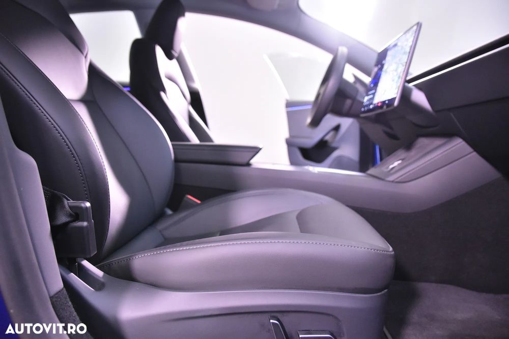 Tesla Model 3 RWD - 11