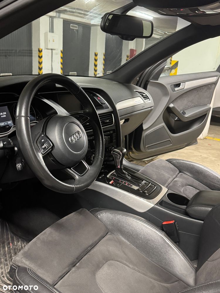 Audi A4 Allroad - 12