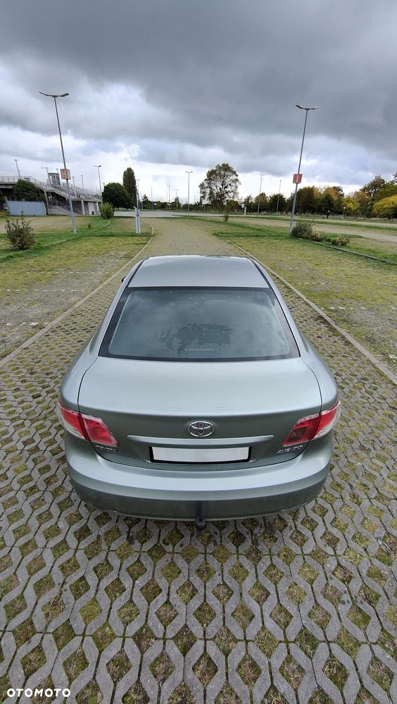 Toyota Avensis 1.6 Luna - 3