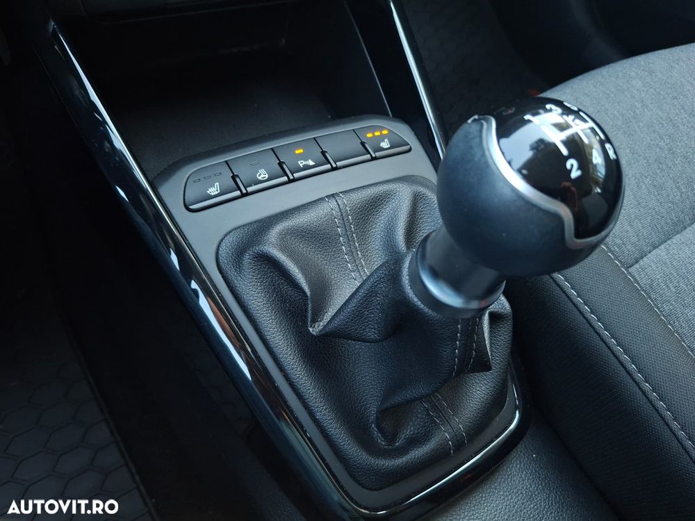 Kia Stonic - 28