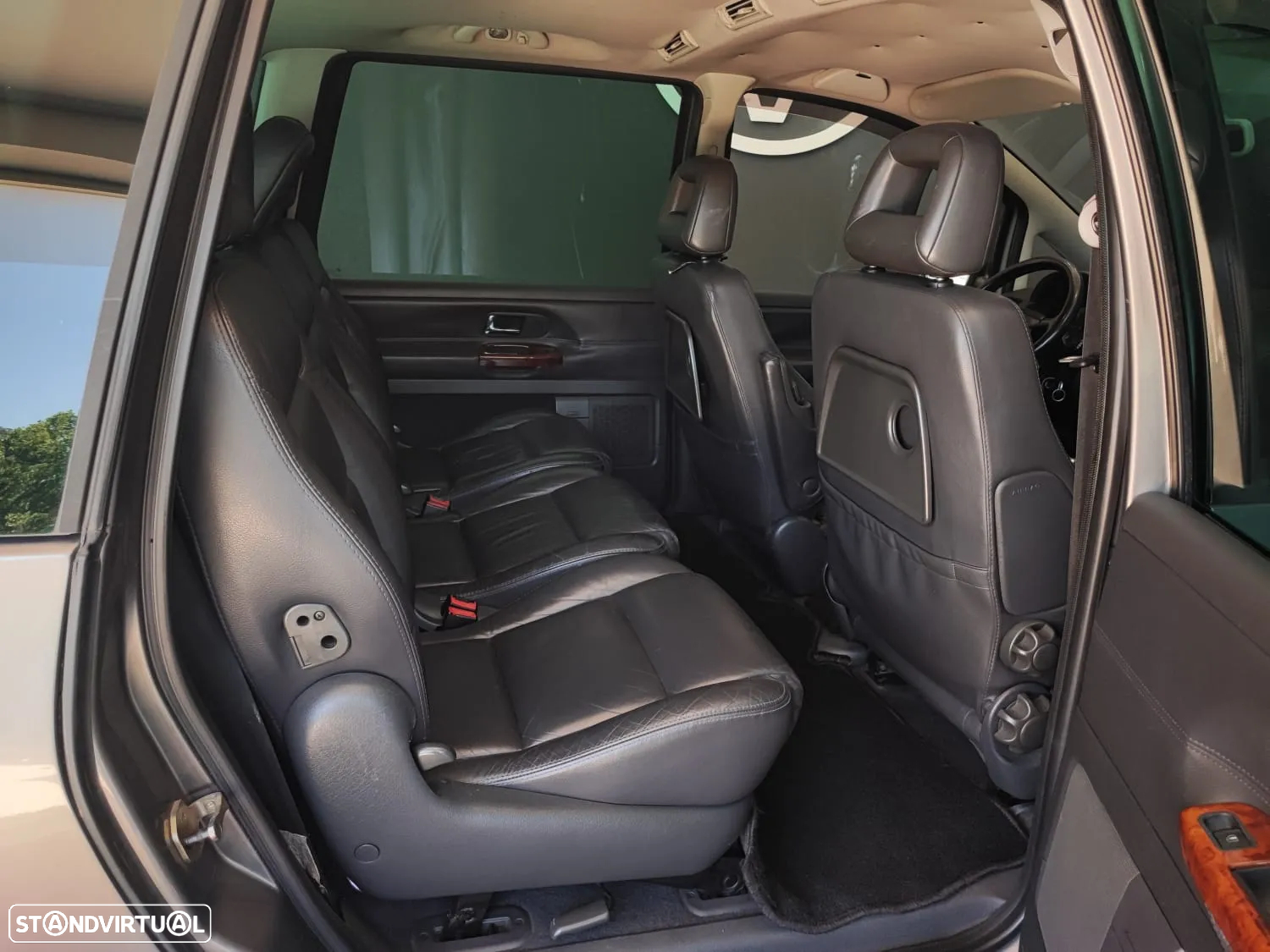 SEAT Alhambra 1.9 TDI Sport 4-Motion - 27