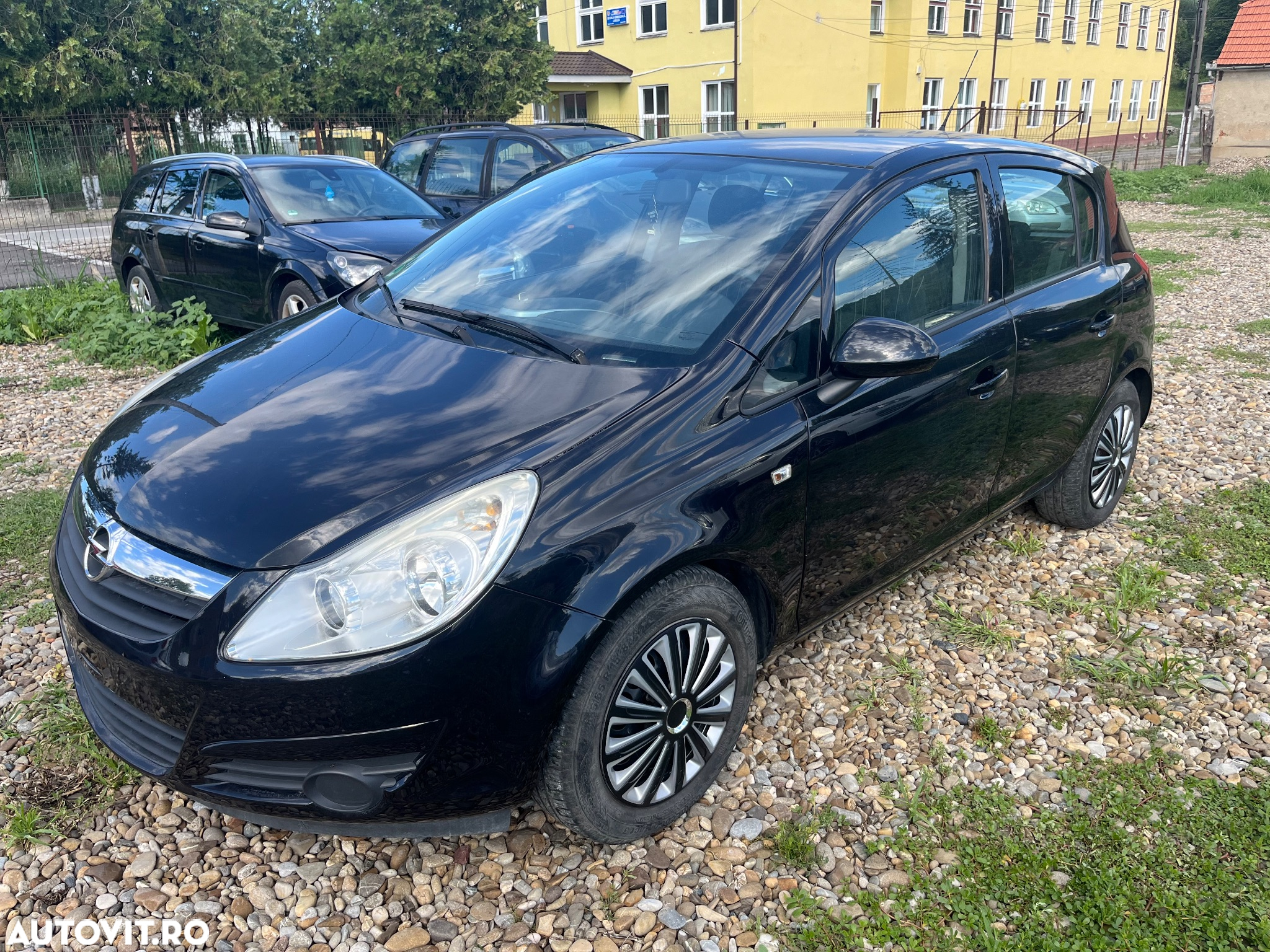 Opel Corsa 1.2i Enjoy - 2