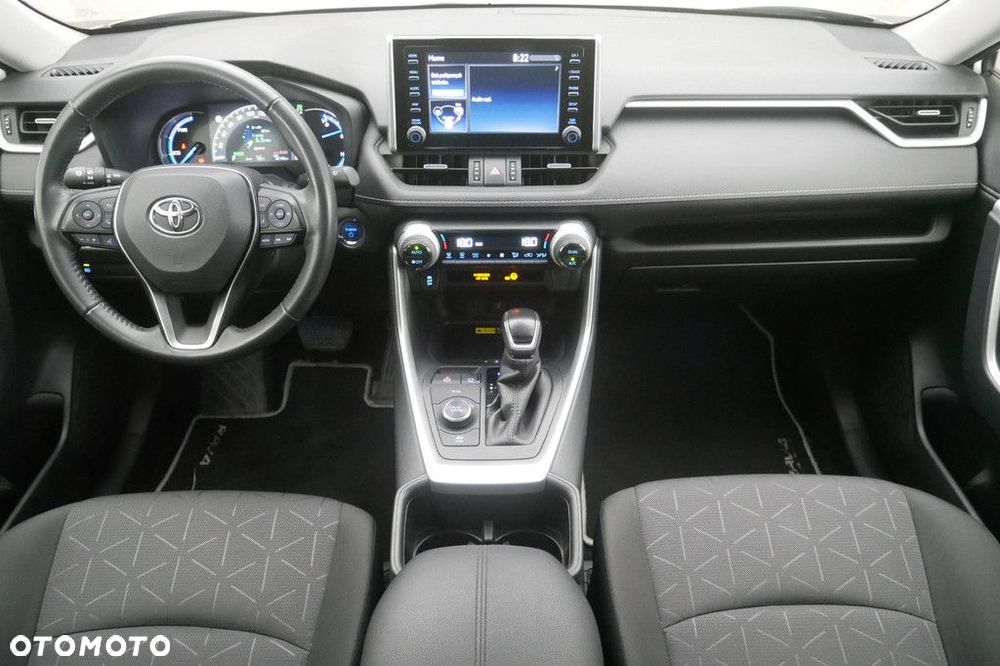Toyota RAV4 - 8
