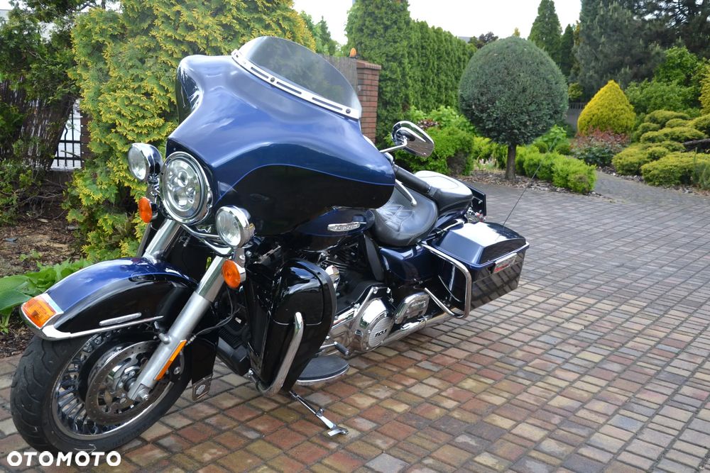 Harley-Davidson FLH Electra Glide - 16