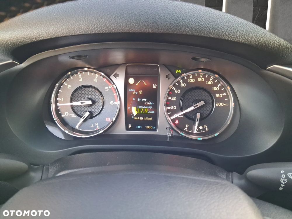 Toyota Hilux 2.8 D-4D mHEV Double Cab Executive 4x4 - 24