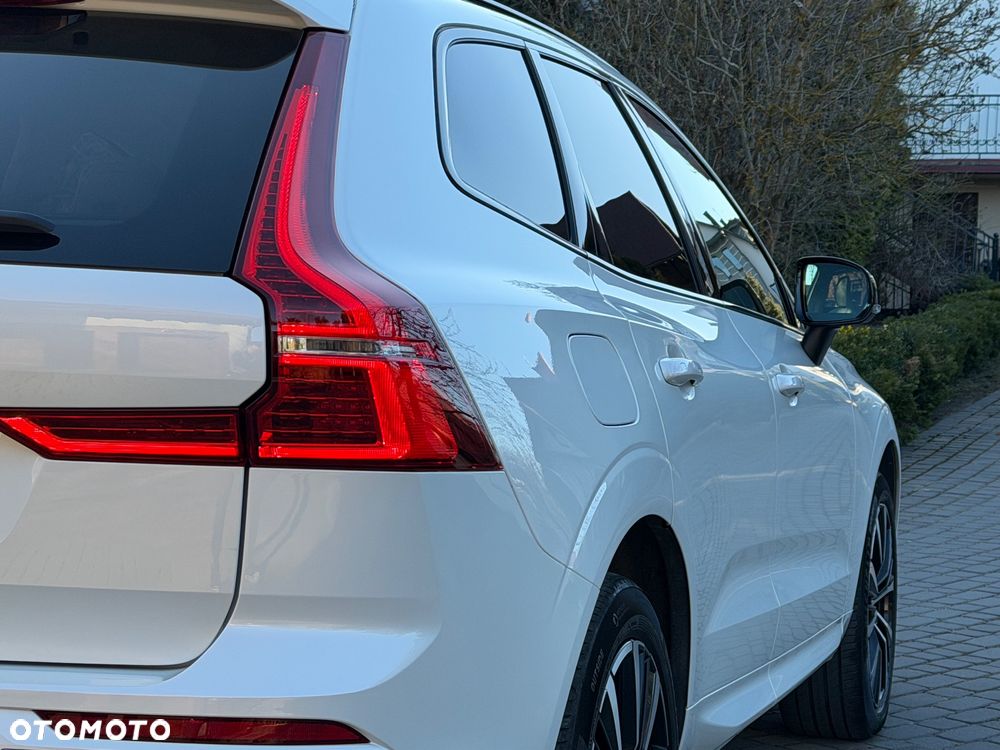 Volvo XC 60 B5 B AWD Momentum Pro - 11