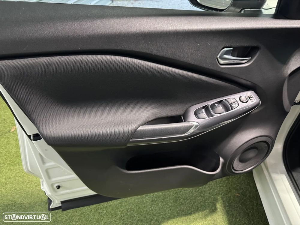 Nissan Juke 1.0 DIG-T N-Connecta NAV. - 32