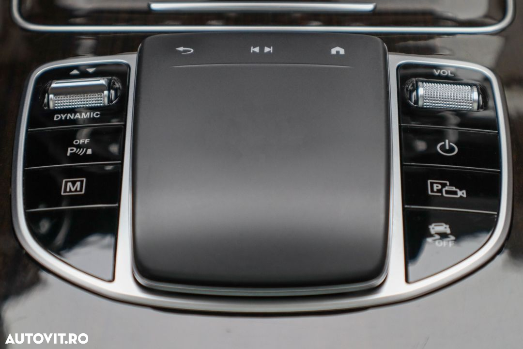 Mercedes-Benz GLC 300 de 4Matic 9G-TRONIC AMG Line Plus - 32