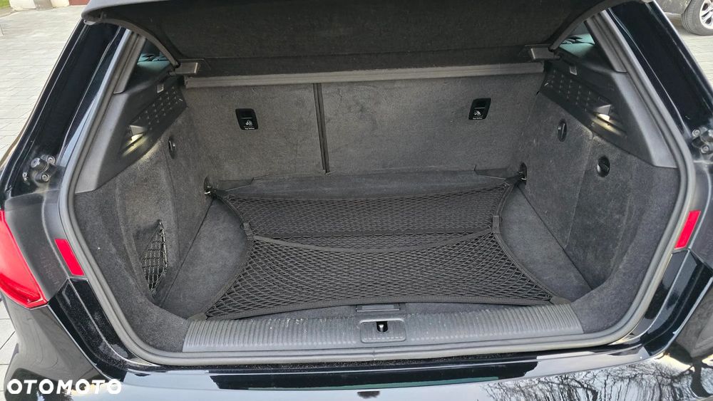 Audi A3 Sportback 2.0 TDI S tronic S line Sportpaket - 18