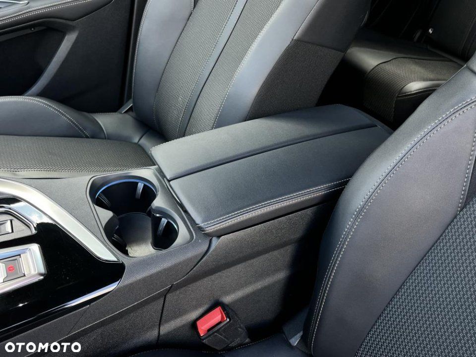 Peugeot 5008 - 24