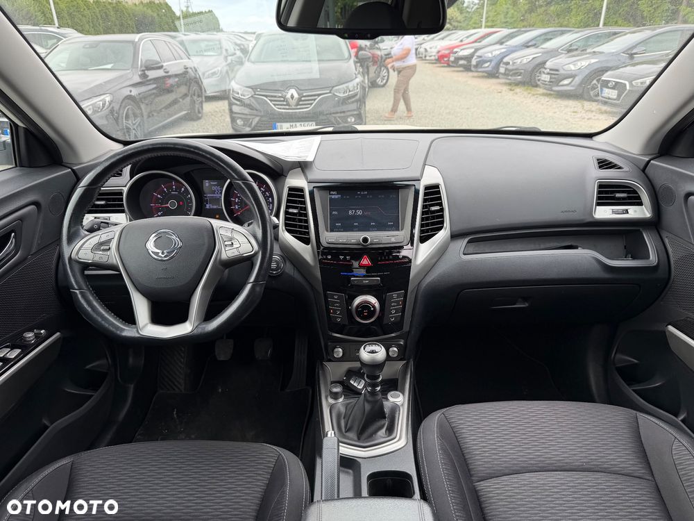 SsangYong/KGM Tivoli e-XGi 160 2WD Black+White - 26