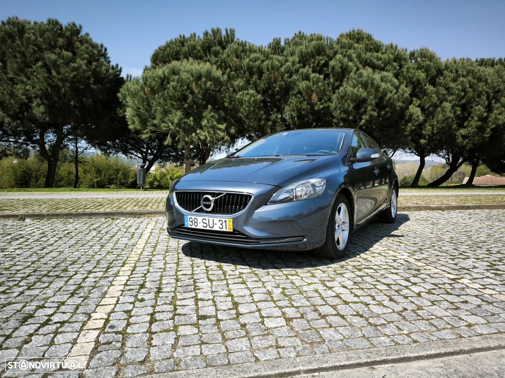 Volvo V40 2.0 D2 Kinetic - 1