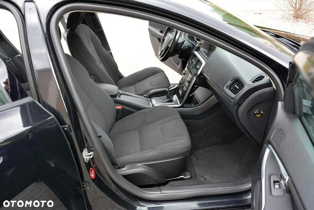 Volvo V40 D3 Geartronic Momentum - 18