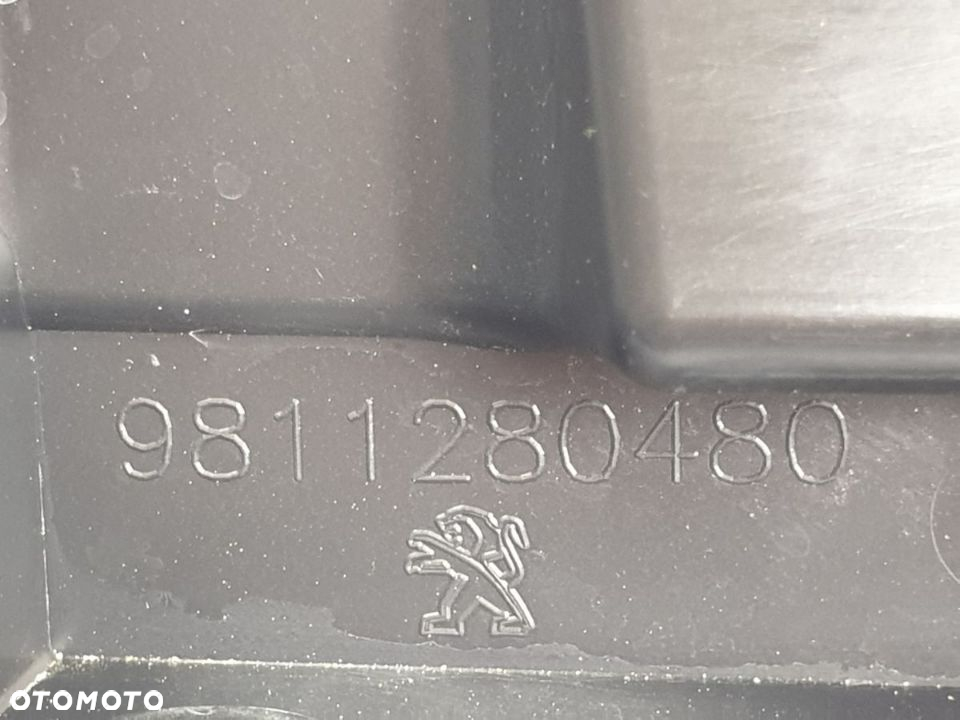 PEUGEOT 3008 5008 od 2017 r . Ślizg zderzaka Lewy Tył - 5