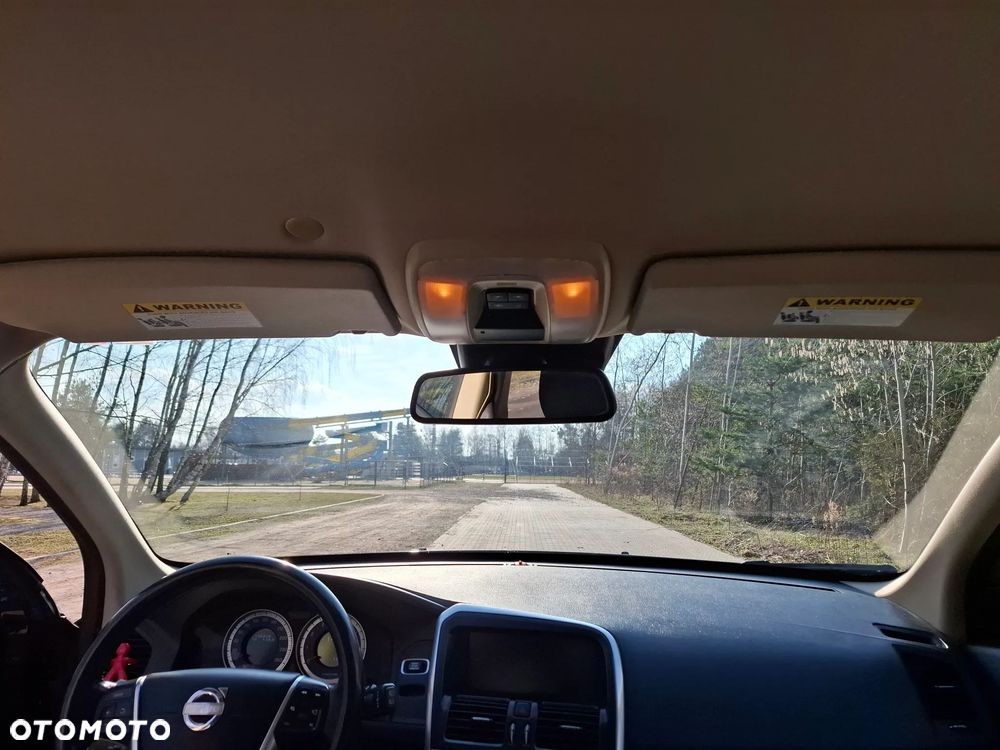 Volvo XC 60 3.2 AWD RDesign - 26