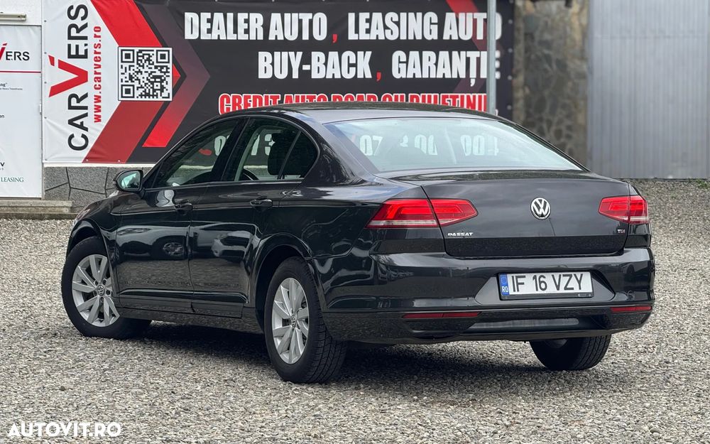 Volkswagen Passat 1.6 TDI Comfortline - 11