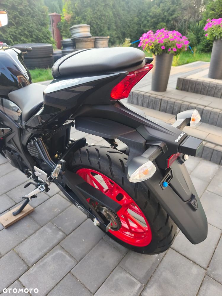 Suzuki GSX-R - 5