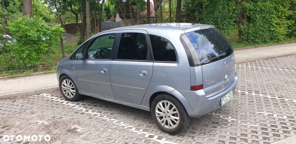 Opel Meriva 1.4 Cosmo - 25