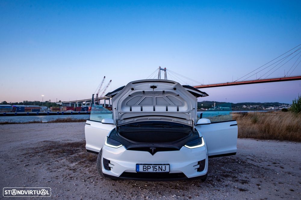 Tesla Model X P100D - 21