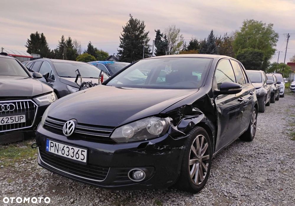 Volkswagen Golf - 1