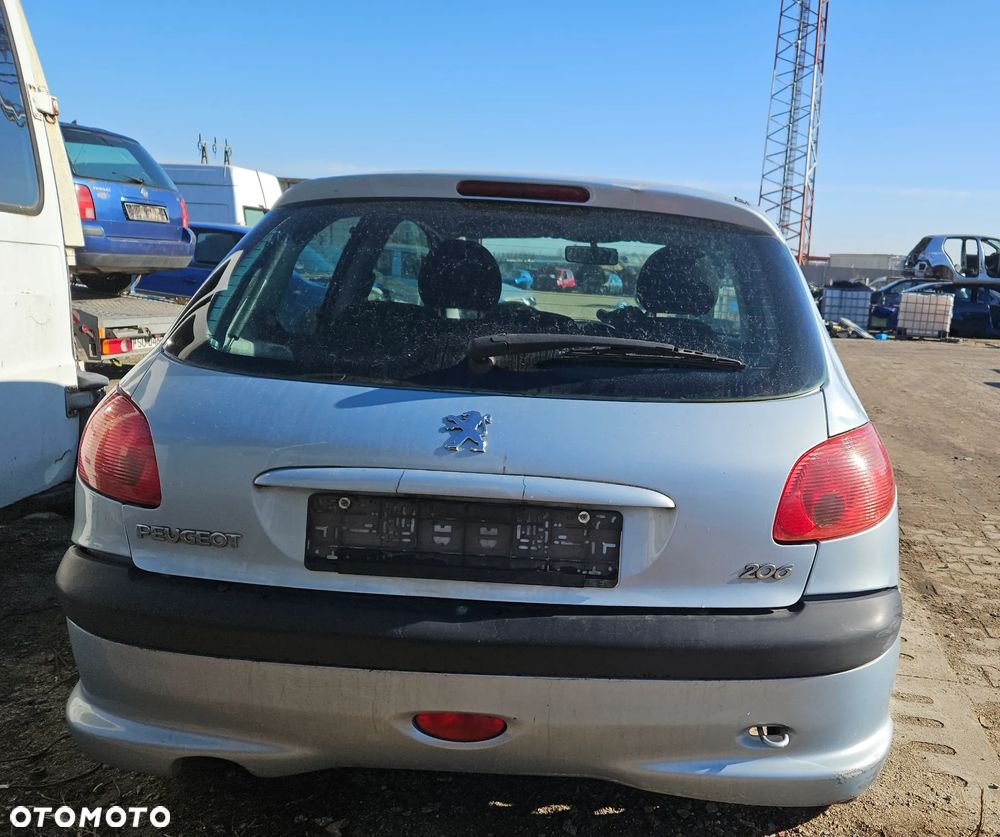 Klapa tylna bagażnika Peugeot 206 LIFT 2005r EYLC EZR EZRC 3d hatchback - 1