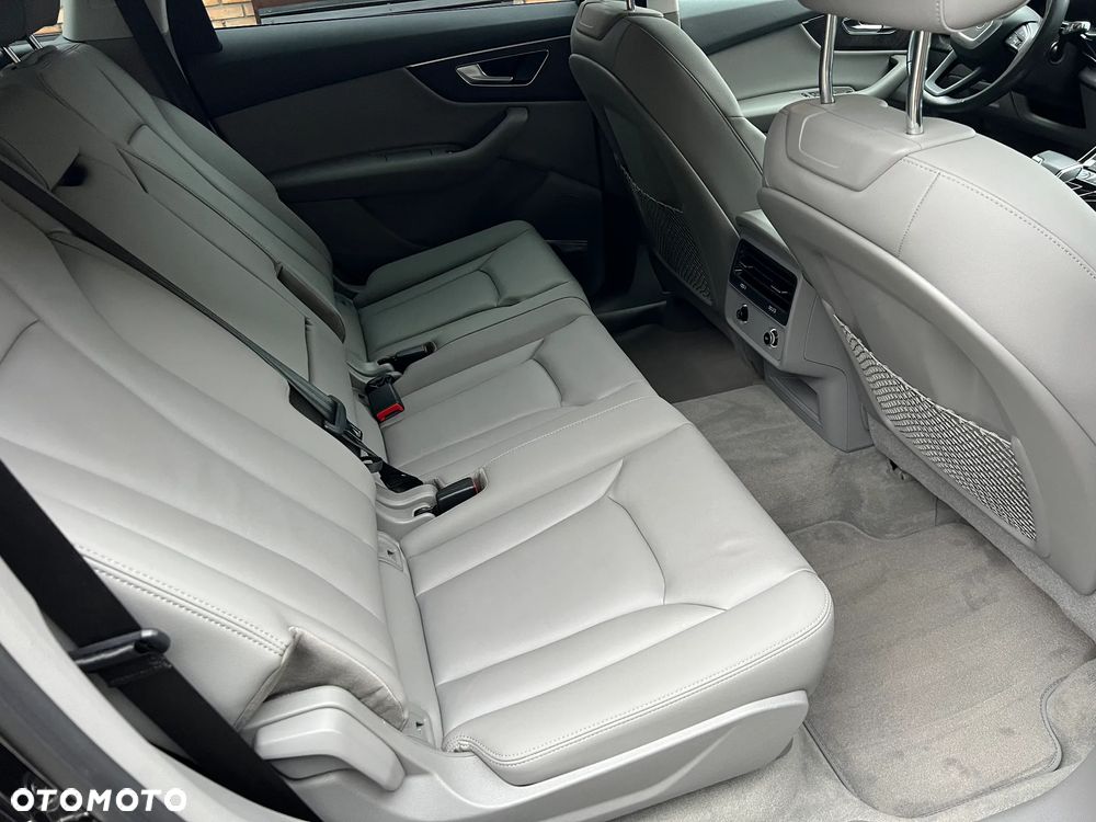 Audi Q7 - 28