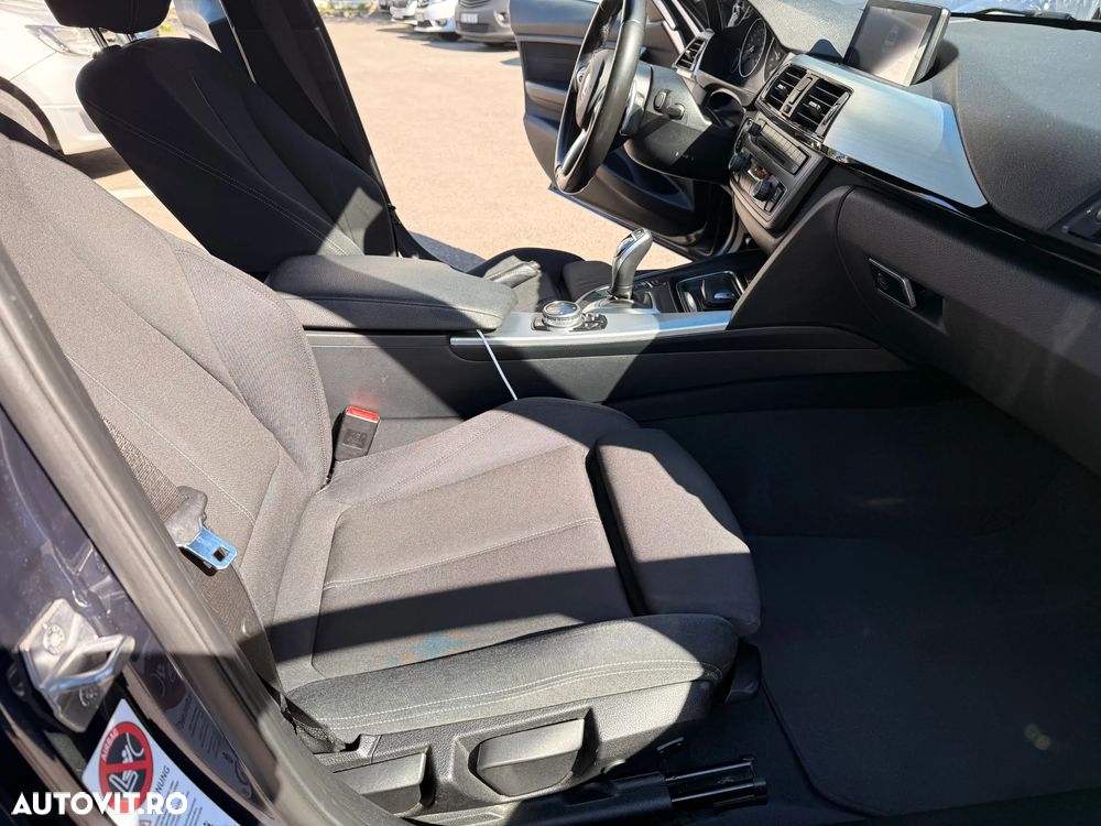 BMW Seria 3 320d DPF Aut. - 33