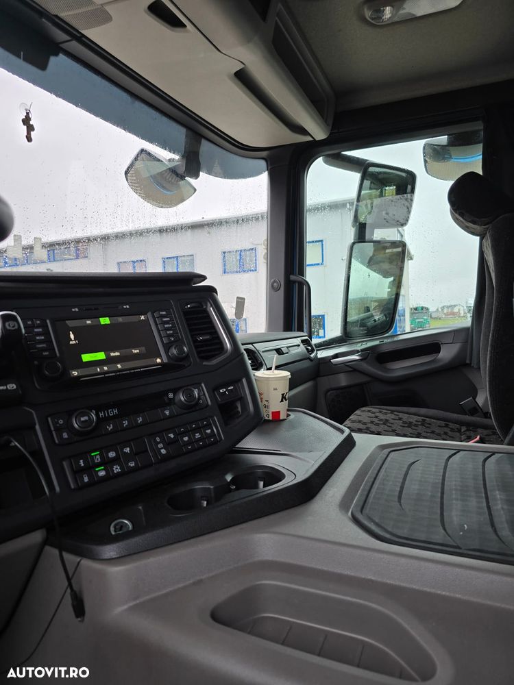 Scania P 460 - 32